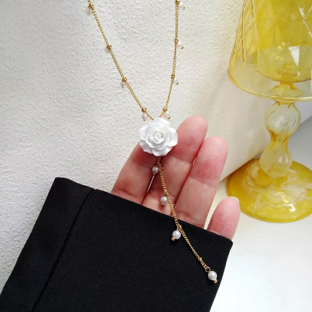 New Camellia Pearl Tassle Necklace - Picture 5 of 5